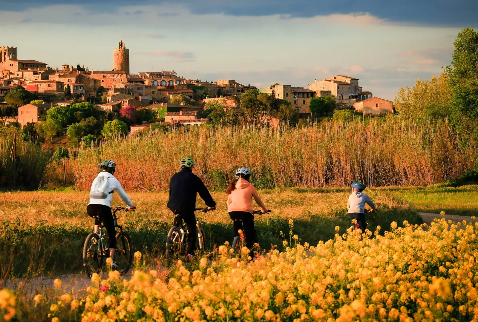 Percorso in bici autoguidato tra i borghi medievali dell'Empordà
