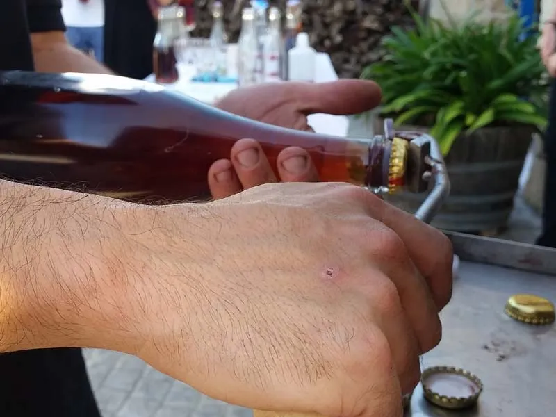 Taller de desgorjat de cava amb la teva pròpia ampolla